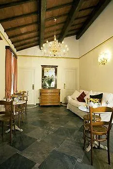 Casa De Fiori Pensión Roma