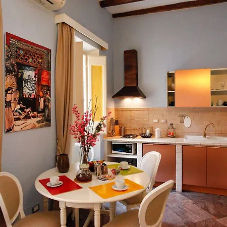 Casa De Fiori Pensión Roma